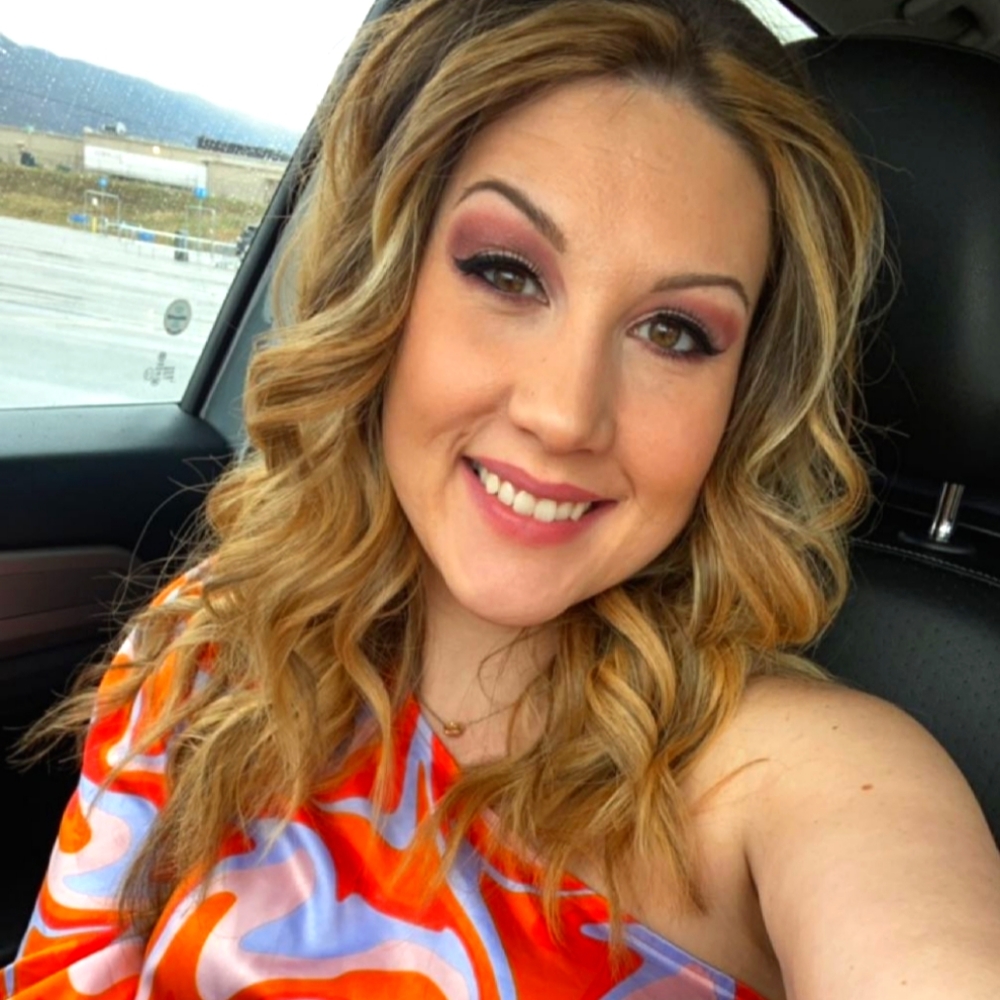 Meet your Posher, Courtney